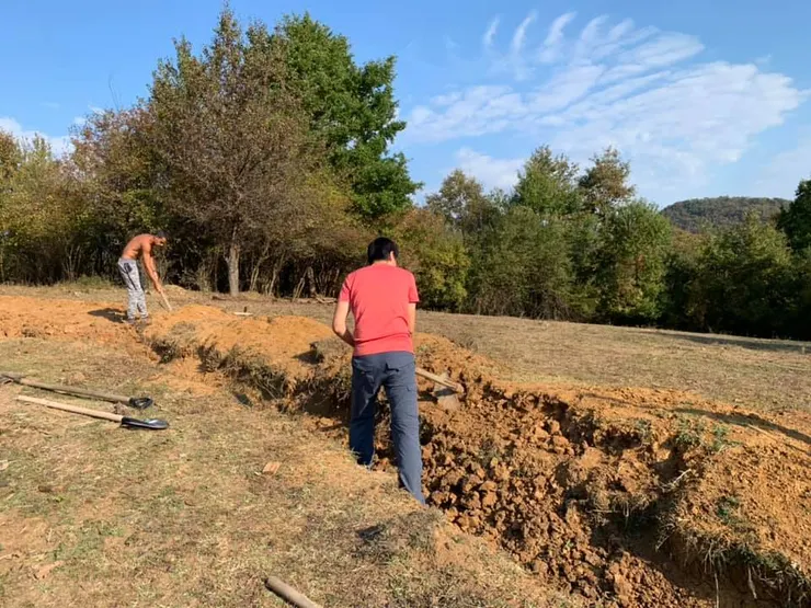 最累的工作就是挖溝了