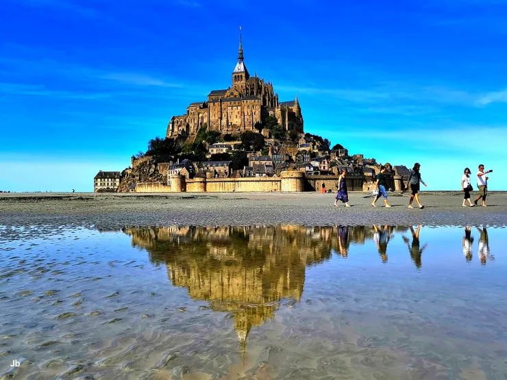 【沙泥淤積再也難見漲潮浮島奇景 徘徊翡翠海灣且覓天空之城倒影】