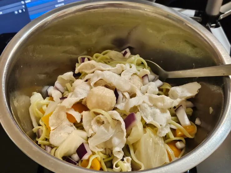 這是洋蔥煲湯版本 (馬的，根本看不出來超好笑~)