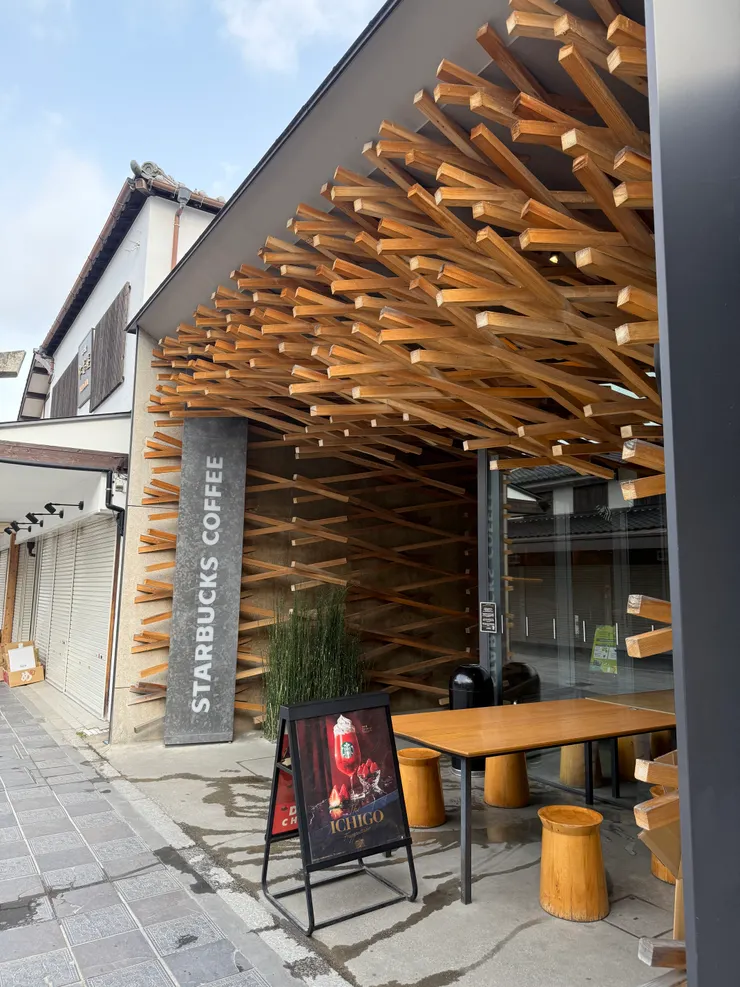 在門口聞到咖啡香