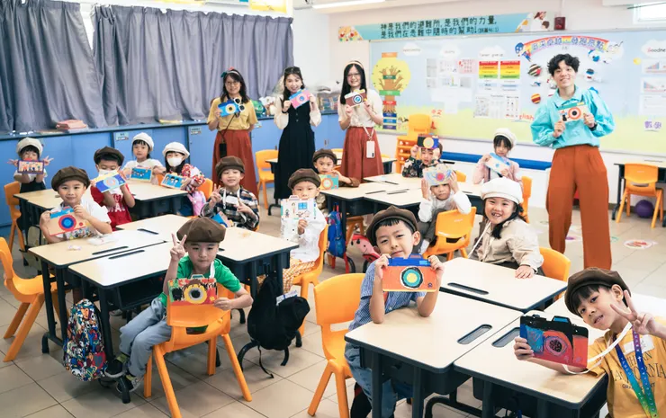 1A班學生與老師