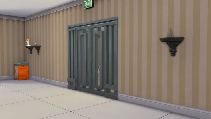 這門也是重要的逃生出口，如果只靠前後門實在太不便，那些門也太小了。