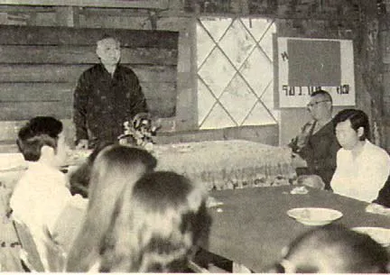 段希文主持會議。翻攝自覃怡輝著《金三角國軍血淚史》