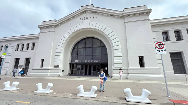 1號碼頭還保留站體建築