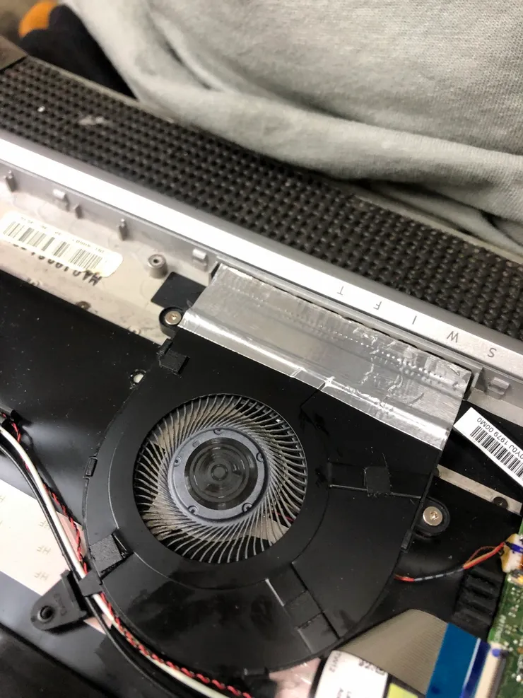 出風口也加貼鋁箔，幫助導流風向。