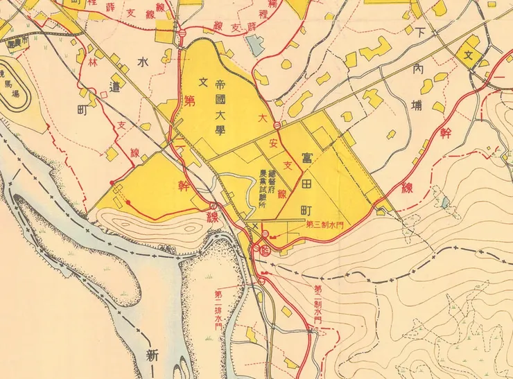 1939年《瑠公水利組合區域圖》可見瑠公圳及各分支流徑，以及水門的位置