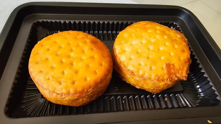 家樂福的酥炸鮮芋仔餅儒儒說超好吃!