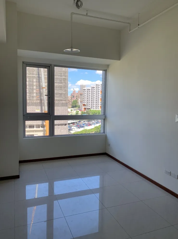 採光非常好的客廳。