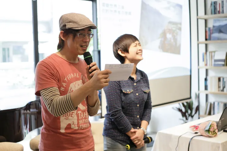 左:友情贊助司儀 Autumn。右:說書人