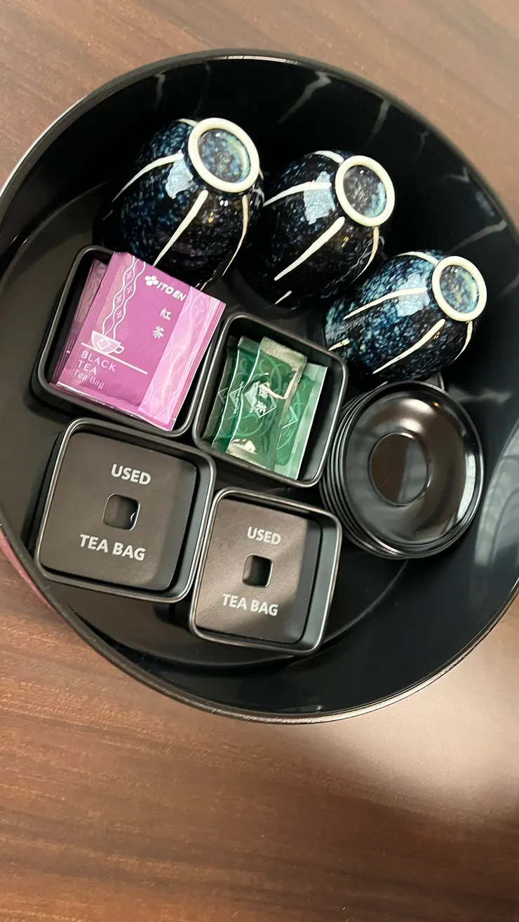 杯子看起來倒是滿有質感。