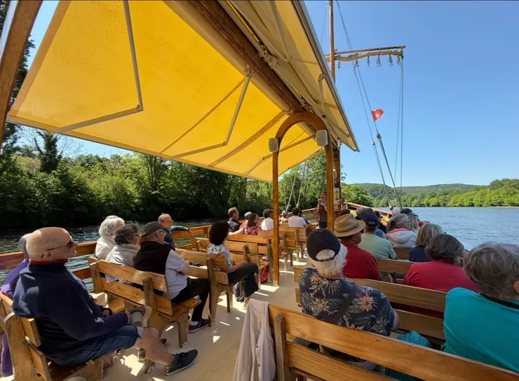 這是我們坐的船