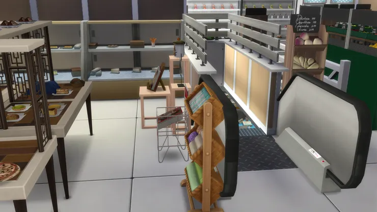 雖然放這些額外商品好像令走道很窄，但還是有足夠的空間行走哦。