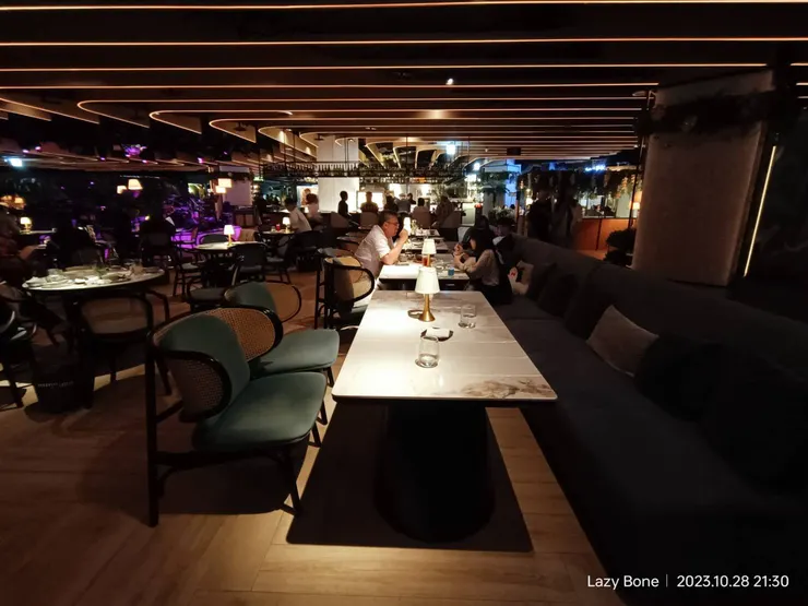 oyster & wine live house