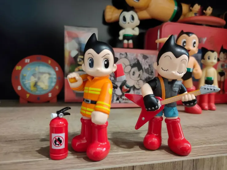 還有淘寶來的原子小金剛。