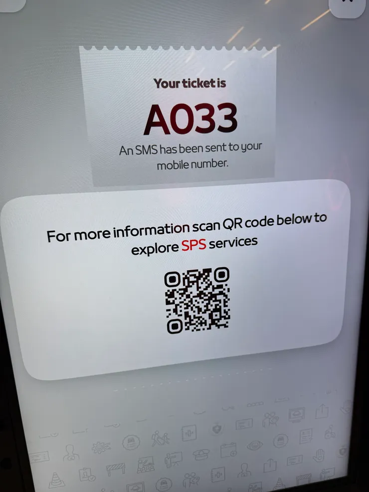 先輸入基本資料及UAE的手機門號，會給你編號