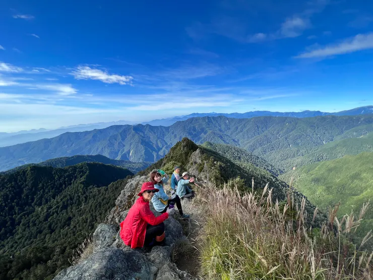 新康山旁天空堡壘