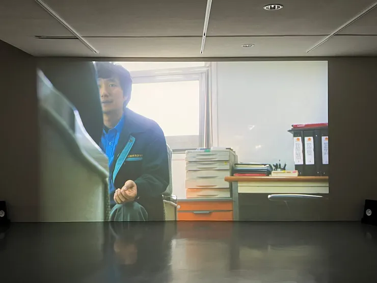 《The End》第一段