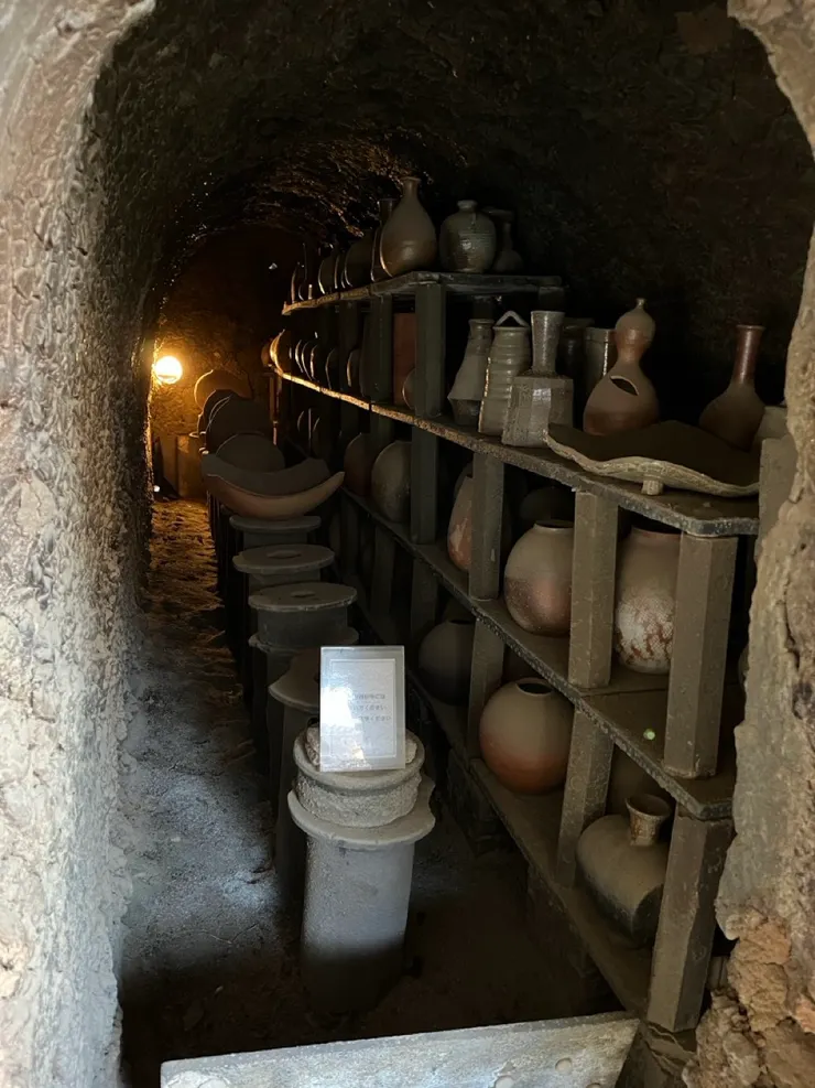 盡頭有小窗還是很恐怖