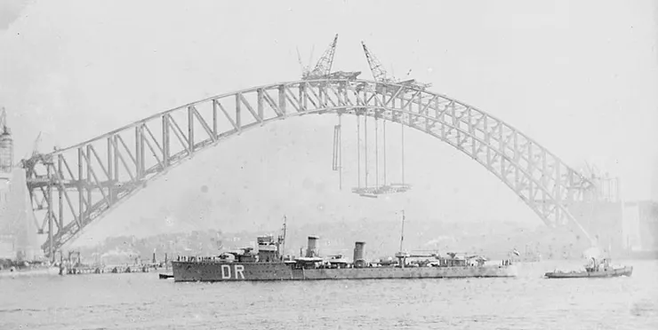 1930年10月3日，雪梨海港大橋附近的「范根特號驅逐艦」