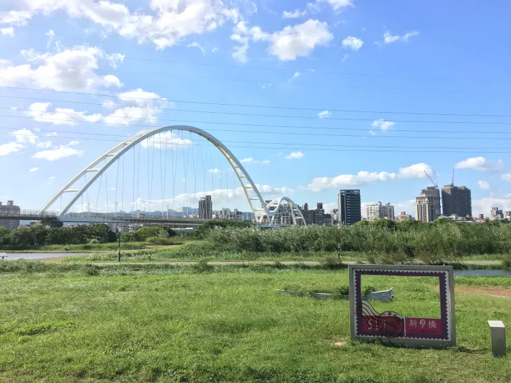 新月橋