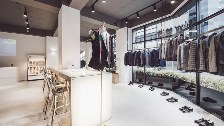 瑞波士訂製西服店內一隅 (圖片取自店家google地圖相片)