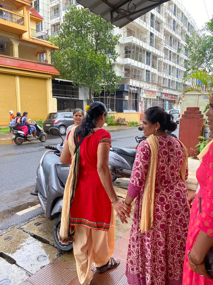 雨中巧遇五分鐘的印度女子