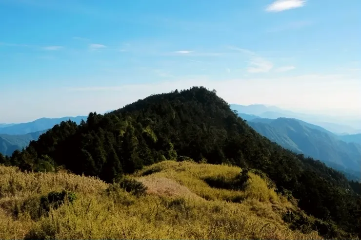 ▲雪山山脈第一座超過3千公尺的山峰~喀拉業山(H3133m,四大鳥山之一)