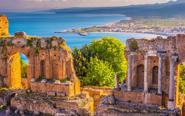 西西里島陶爾米納Taormina-東部山城 (圖片:網路)