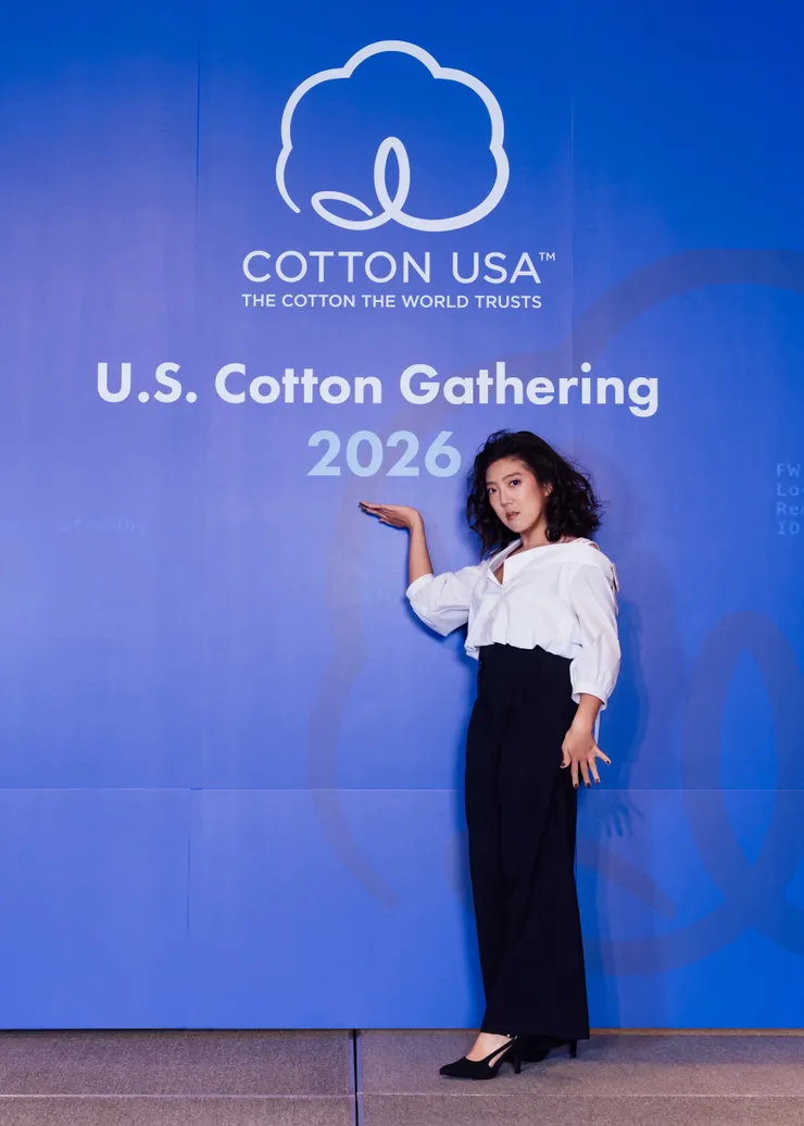 全球永續纖維領導品牌 COTTON USA™ 美國棉，攜手創作歌手 李竺芯 展開跨界合作，並以即將於3月登場的《痟水 Siáu Suí》演唱會為核心，打造兼具文化與環境價值的演唱會周邊商品。