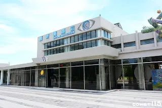 舊站站房重新拉皮之後變身為匯集各路線公車的台東轉運站