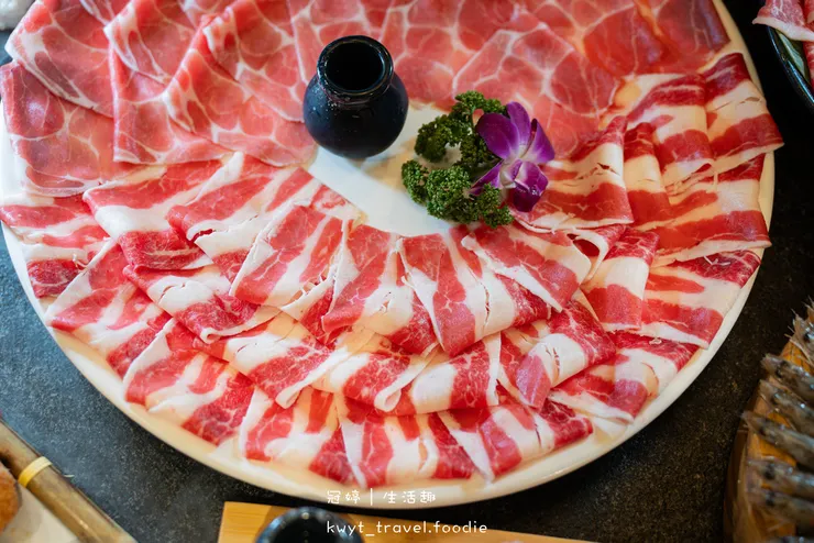 【泰滾泰式火鍋桃園店】當月壽星幾歲就送幾隻蝦!桃園火鍋推薦,