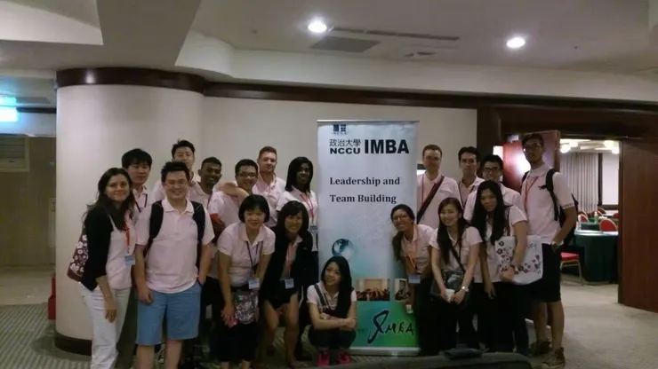 筆者以前在IMBA就讀時的同學們, 背景十分多元