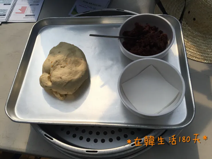 和著南瓜丁的麵糰和甜而不膩的紅豆餡