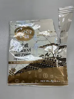 因為超慢跑是即使在用餐之後也可以進行的,而且月光中午也吃得少,因此很順利的跑完十五圈,也就是三千公尺。對於想要有運動時間的月光而言,吃得少才不會被食物綁住而無法做自己想做的事,因此就可以自定義:我喜歡中午吃麵包,麵包真好吃。