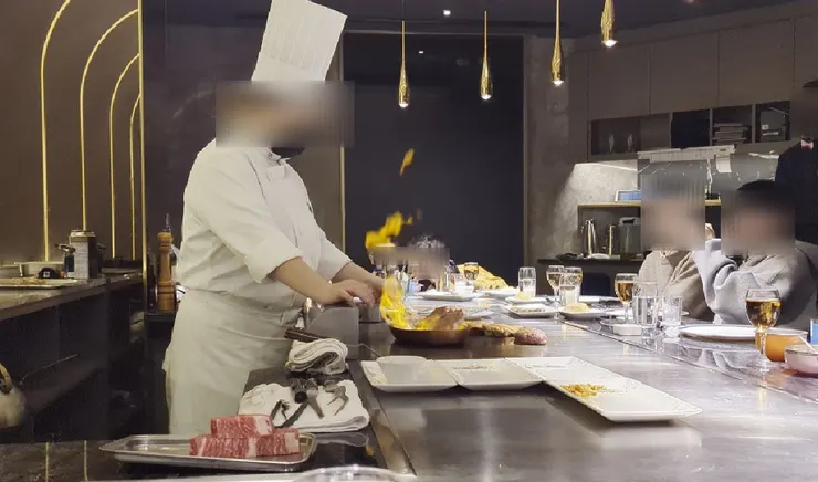 雖然是老橋段了，但還是會被火焰吸引目光