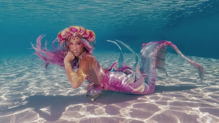 圖片來源：《夢幻鰭想：職業人魚的美麗與哀愁》IMDb