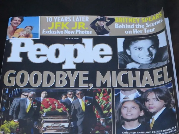 2009年7月時很多著名的雜誌都以MJ的離開為頭條，我也有幾本，但沒有這一本。