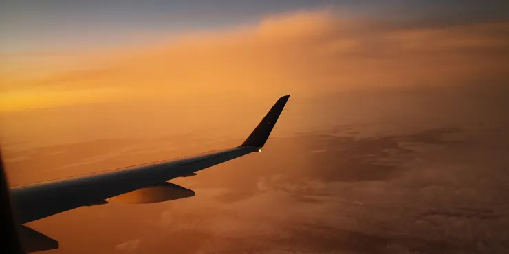 摄于飞往多伦多的航班上