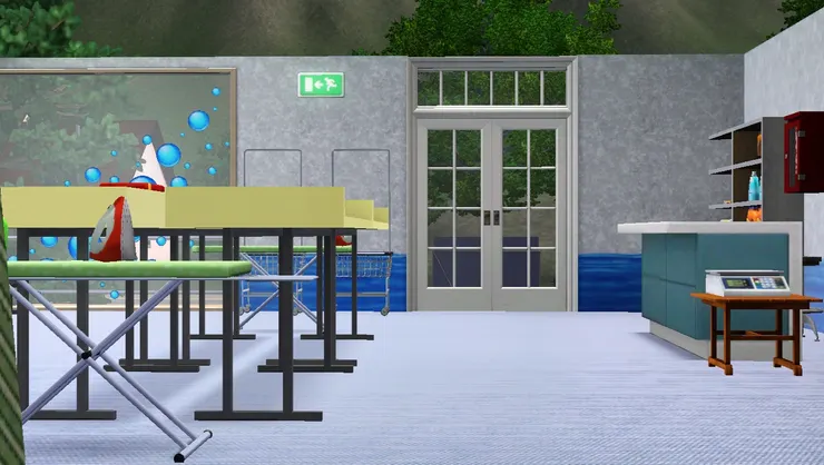 店面看下去挺空蕩蕩，但站了顧客便不會那麼空，但仍然感覺舒適。我這家店並不擠湧。