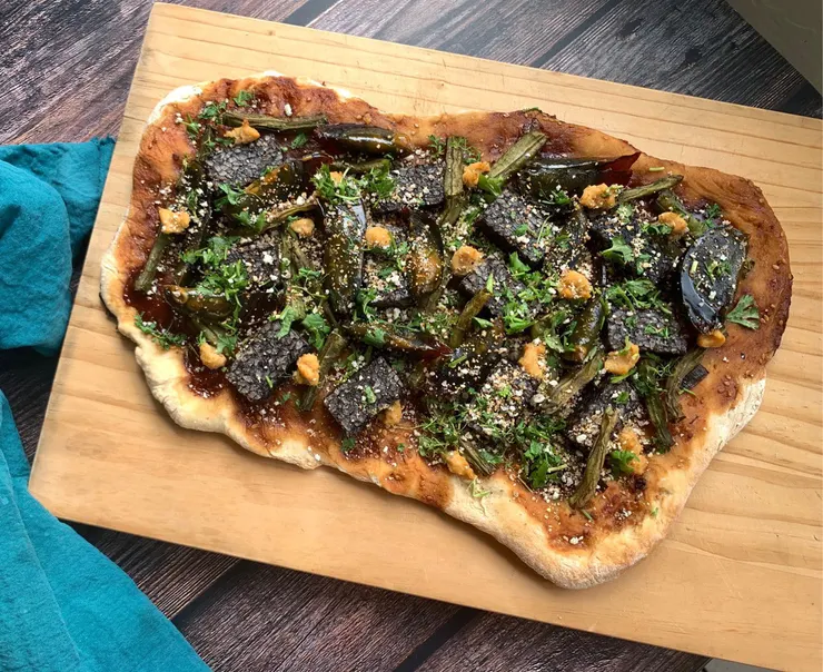 把豆腐乳當成起司來用所做的台味PIZZA