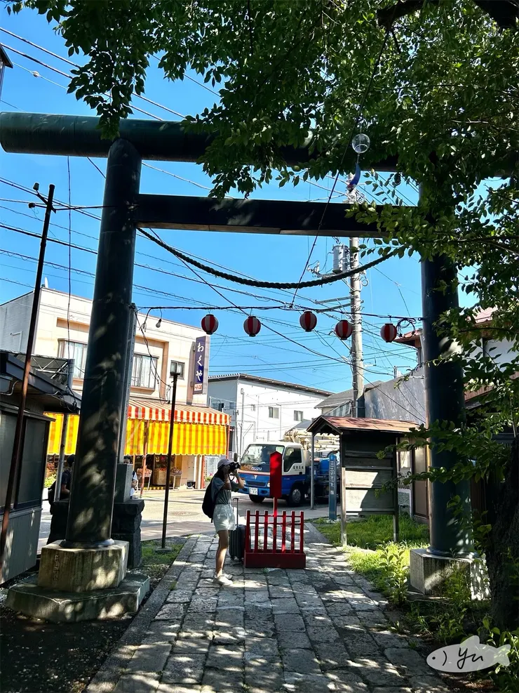 小室淺間神社由內往外拍