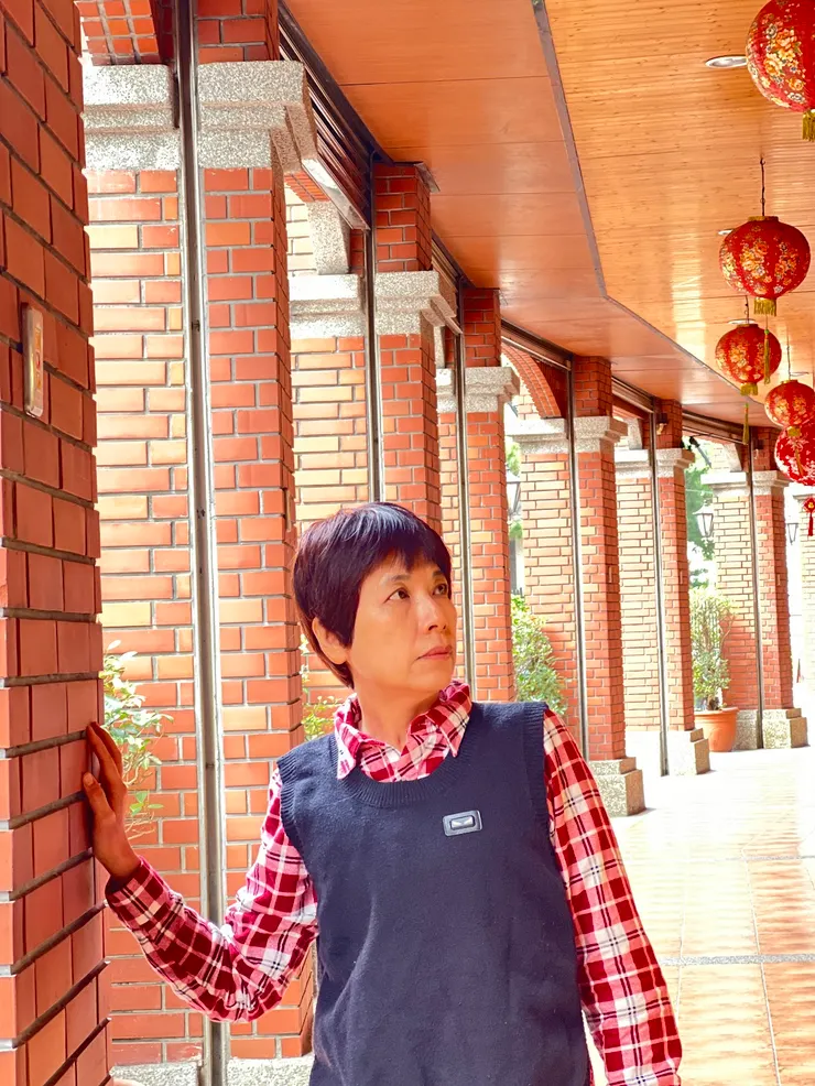 「鶯歌老街陶館」的紅磚長廊