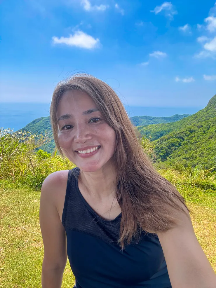 雖然又熱又累，比起在家做教案，我選爬山！！！！