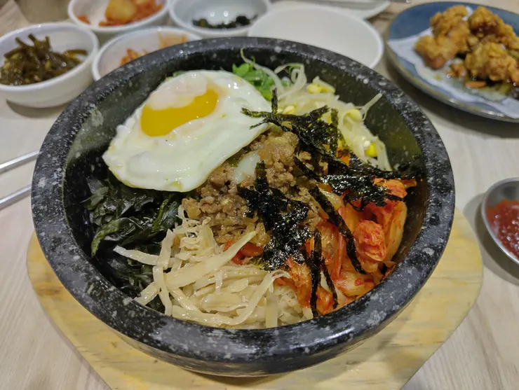 牛肉石鍋拌飯+荷包蛋