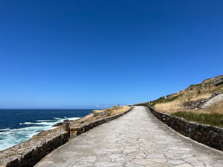 從A Ferida再一直沿著路走，欣賞海岸風光
