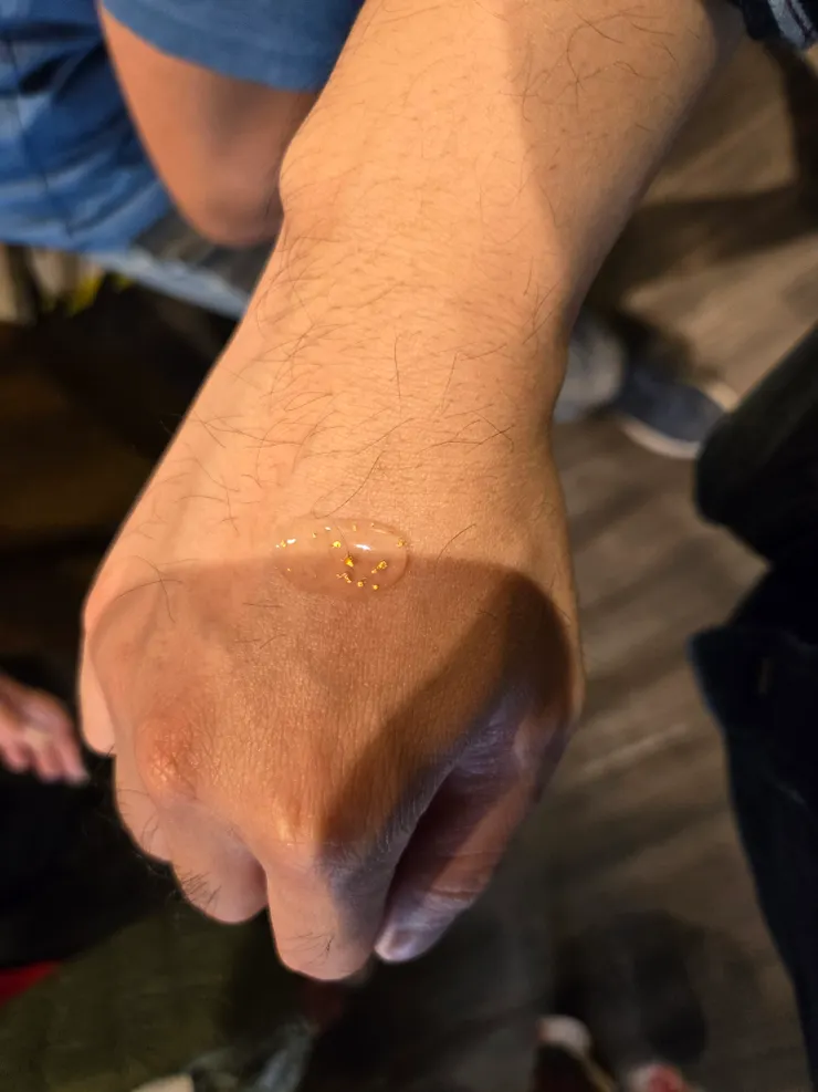 試用了店內的金箔保養品