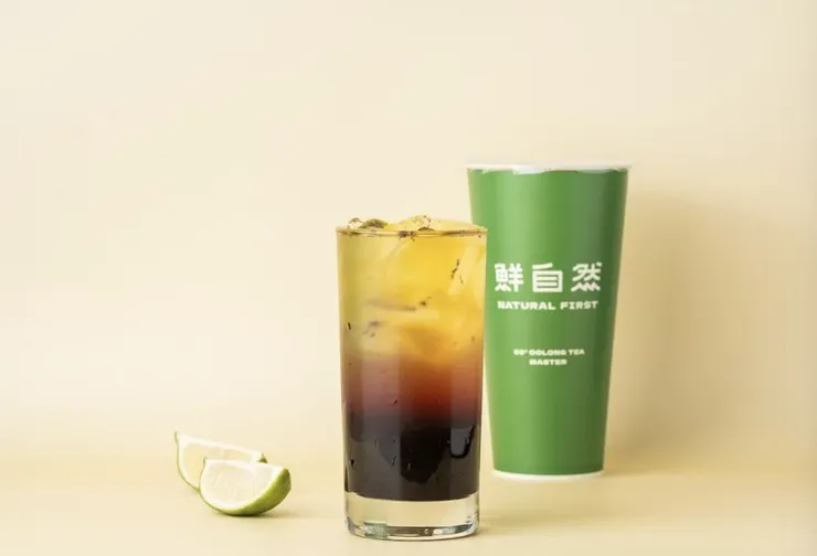 鮮自然多年來暢銷的經典飲品之一：桑葚檸檬飲。圖/鮮自然提供