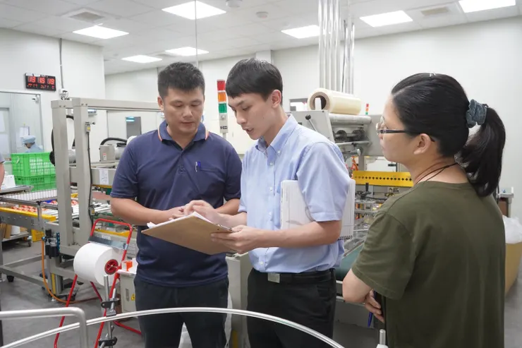 圖說：臭味滾獲得B型企業認證，以工廠產線作為主要審核項目。（資料來源：臭味滾）