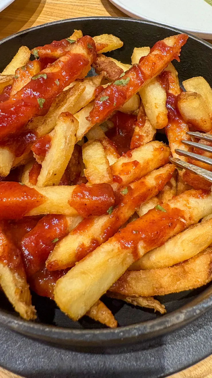 薯條的醬給得很有誠意。