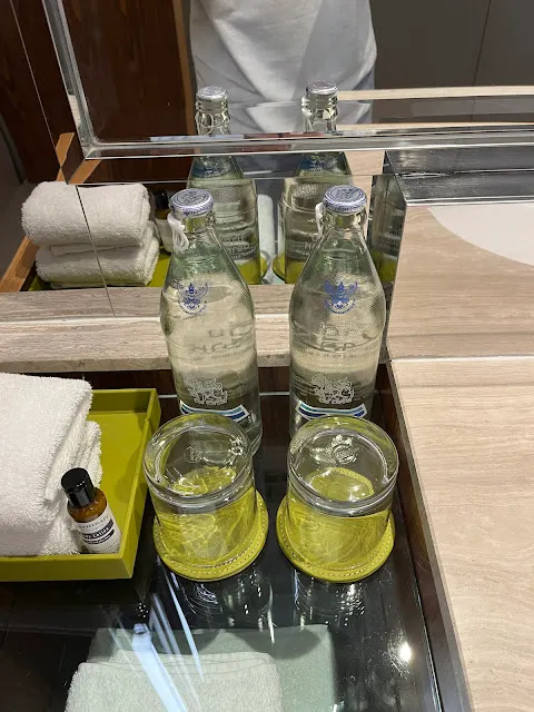 瓶裝水 - 每天6瓶